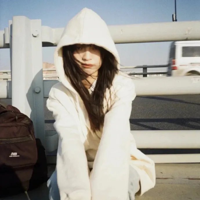 童贞女王 海报